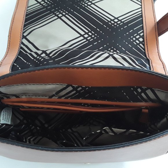 London Fog Crossbody Bag in Cognac - Picture 5 of 6